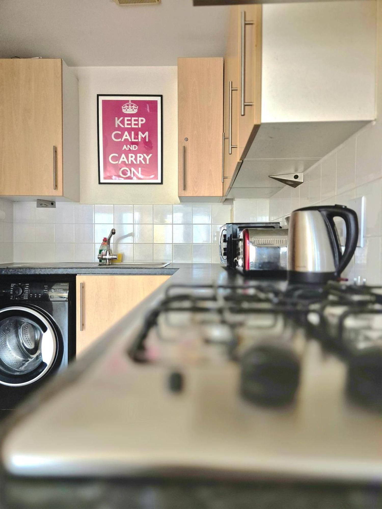 Appartamento 2 Bedroom Flat, Minutes From Shoreditch, Spitalfields & Brick Lane, Sleeps 4 Guests *